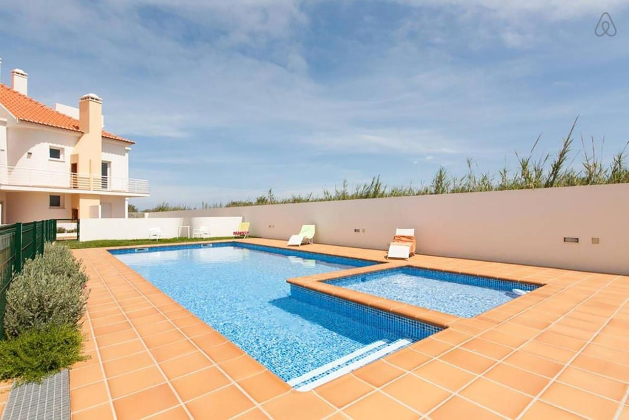 Casa Baleia - Praia E Piscina - 10 Pessoas Ferrel  Esterno foto